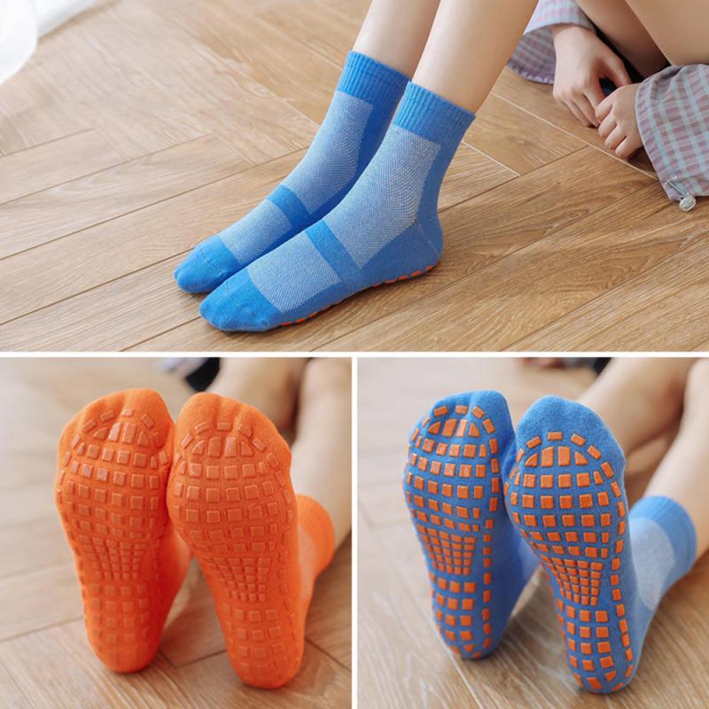 Vớ tấm bạt lò xo bằng bông 1Pair cho tất cả trẻ em chống trượt vớ thoải mái mang vớ yoga thể thao chống trượt Color: 01 Size: L 5 to12 year old