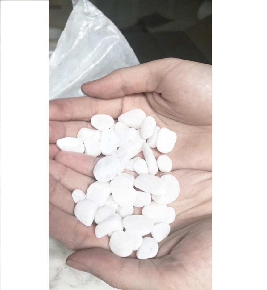 Sỏi Trắng Xếp Quanh Gốc Cây Trọng Lượng 10kg