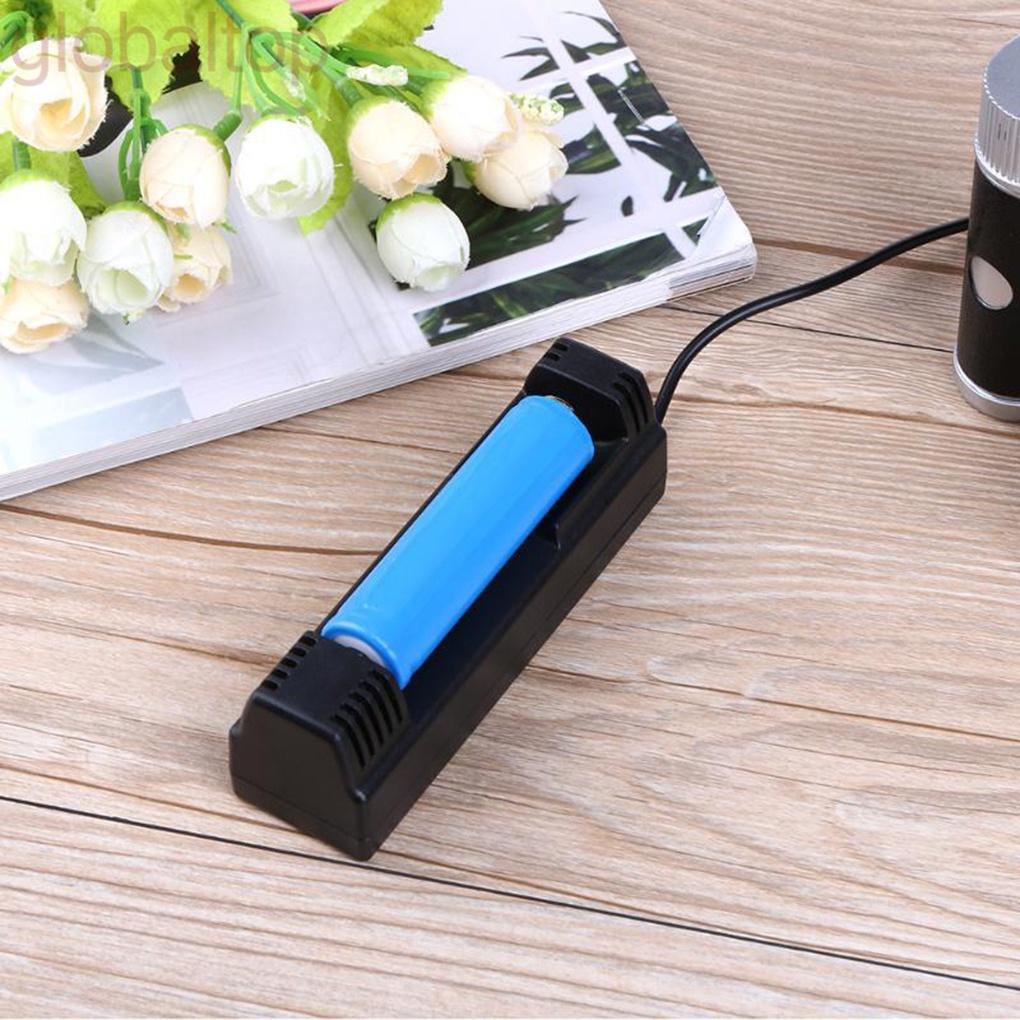 Cục sạc pin Lithium Polymer 18650 cổng USB tiện dụng