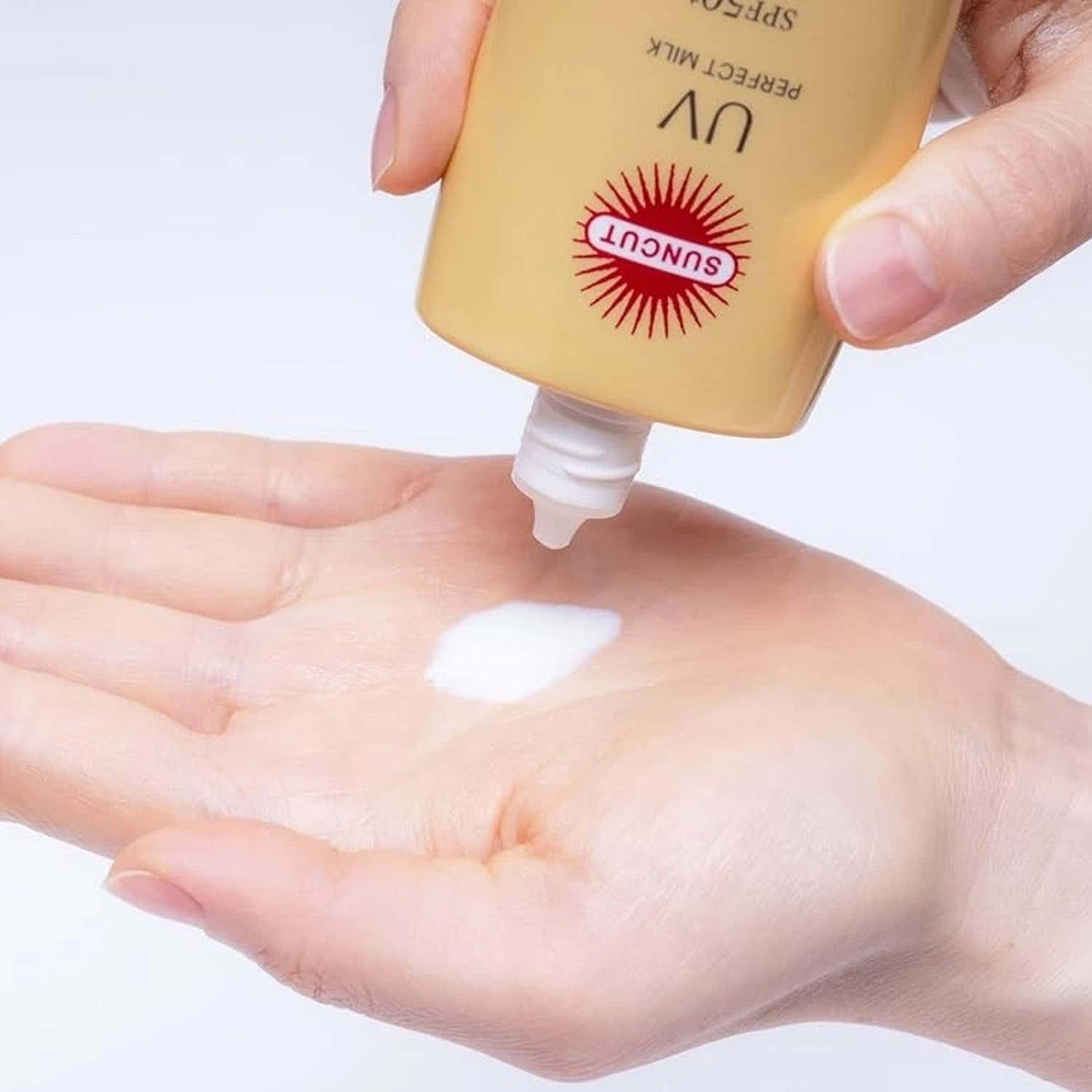 Essence Chống Nắng SPF50+ PA++++ Kose Suncut UV Perfect Essence Super Water Proof SPF50+ PA++++ (04 Loại)