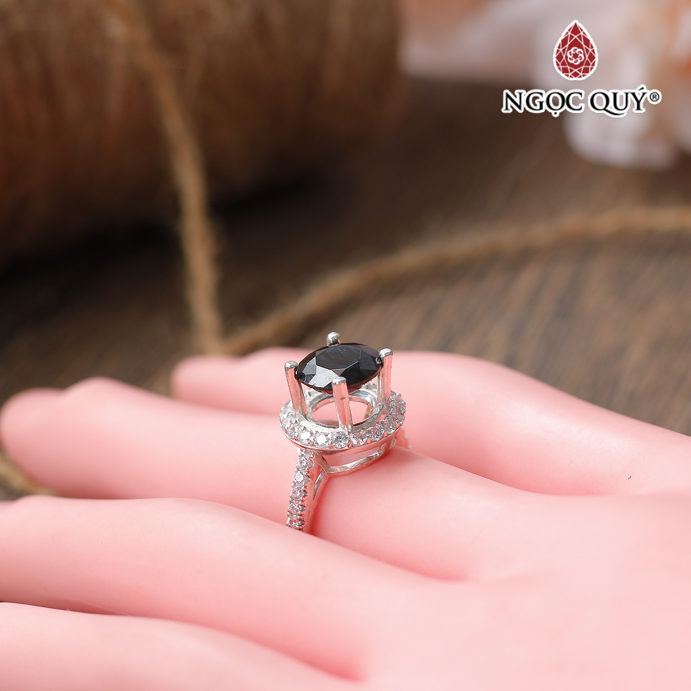 Nhẫn bạc nữ đá saphire đường kính 17 mm mệnh thủy, mộc - Ngọc Quý Gemstones