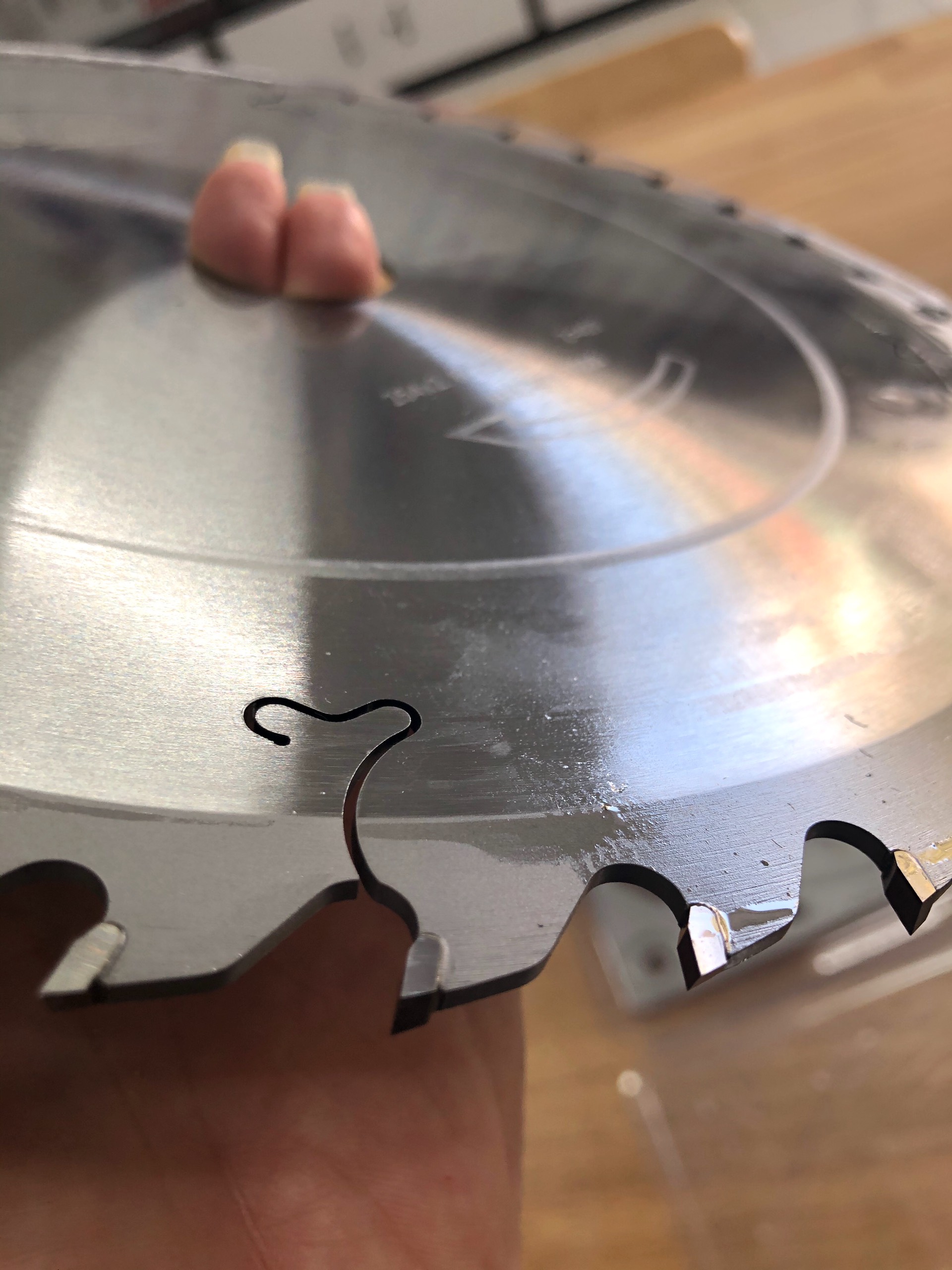 1 LƯỠI CƯA GỖ HIỆU SENKA ĐƯỜNG KÍNH 254mm/ 10'' RĂNG hợp kim TCT, 40 răng, 60 răng cao
