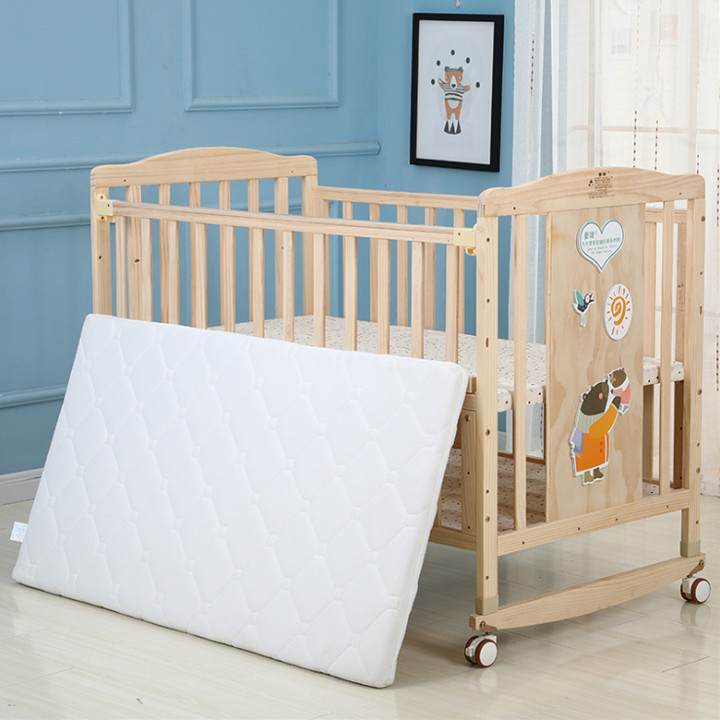 Cũi gỗ 2 tầng kích thước 1m2 có thể kéo dài thành giường 1m6 tặng kèm đệm sơ dừa , màn chống côn trùng