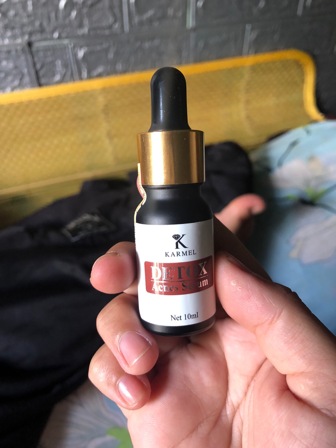 SERUM MỤN DETOX ACNES KARMEL 10ml -Ngừa Mụn, mờ vết thâm, mờ nám, tái tạo da, dưỡng trắng da ( mẫu mới )