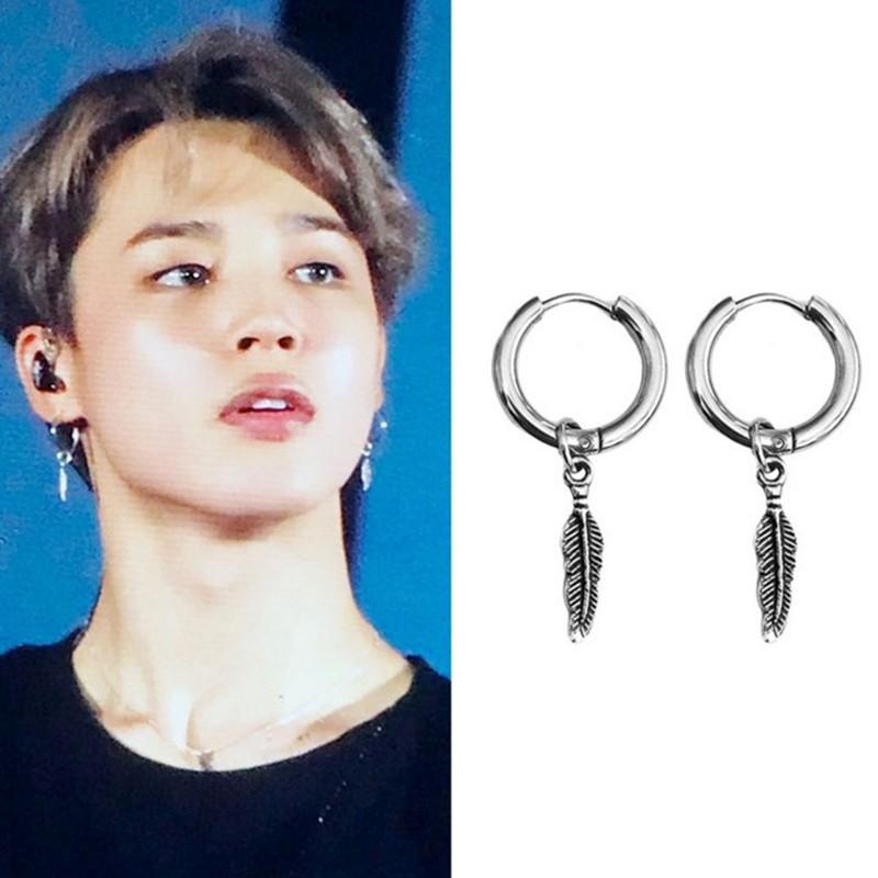 Khuyên tai Jimin BTS  hình lông vũ cho cả nam và nữ