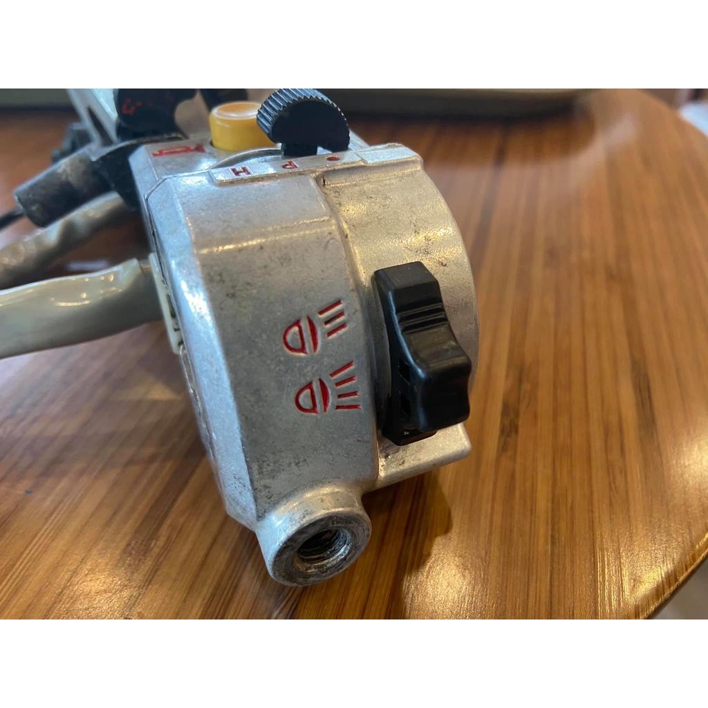 Đôi cùm công tắc honda cub có đề  nghia35