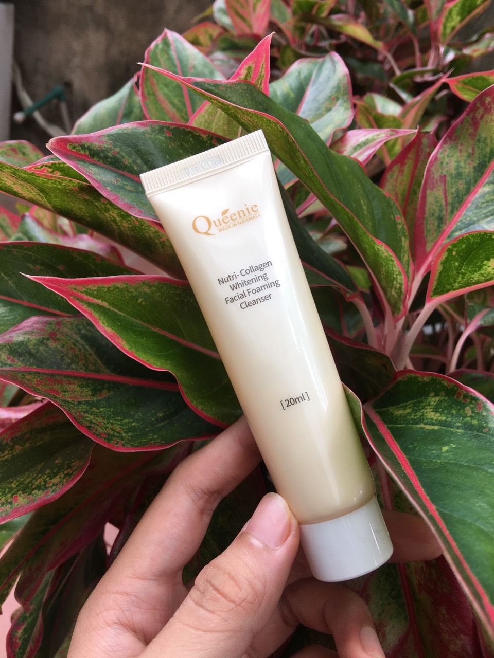 Sữa rửa mặt Collagen Queenie trải nghiệm rửa sạch bụi bẩn, dưỡng da trắng hồng 20ml - Mỹ Phẩm Hàn Quốc