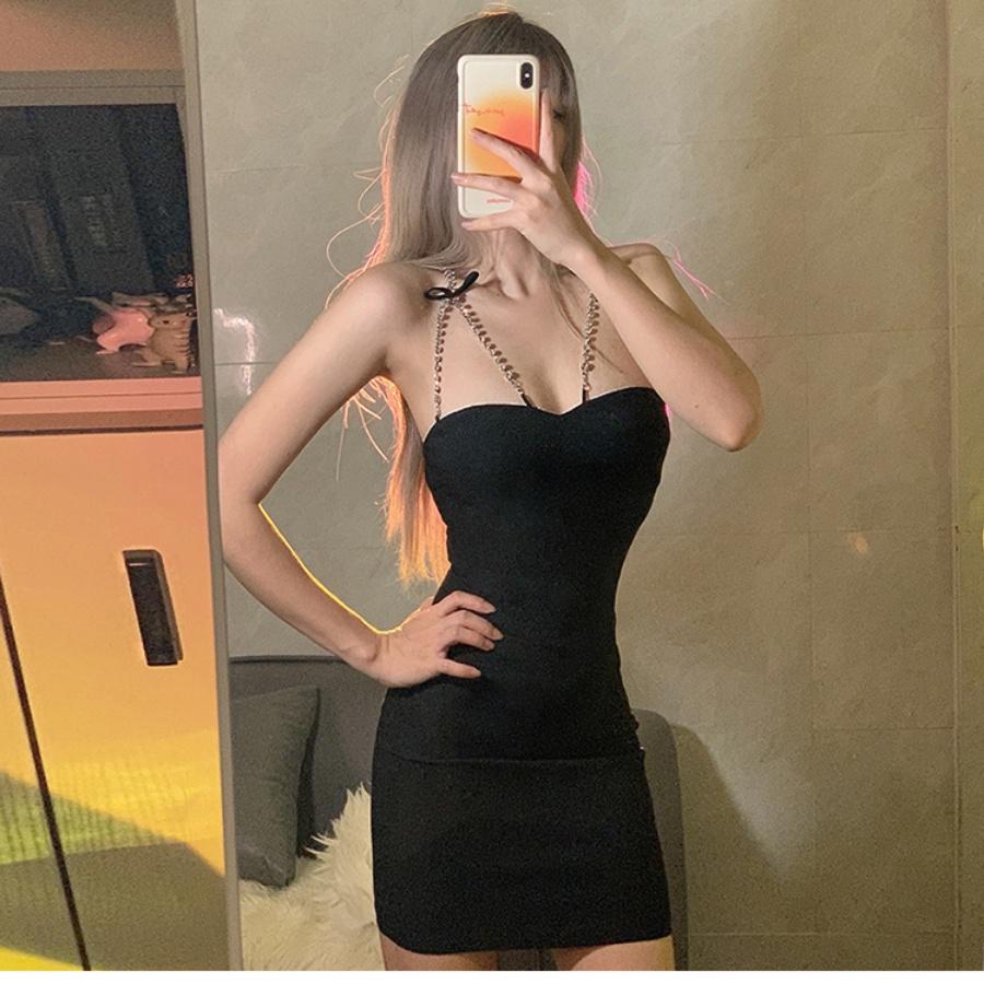 Đầm hai dây ôm body màu đen HDT247
