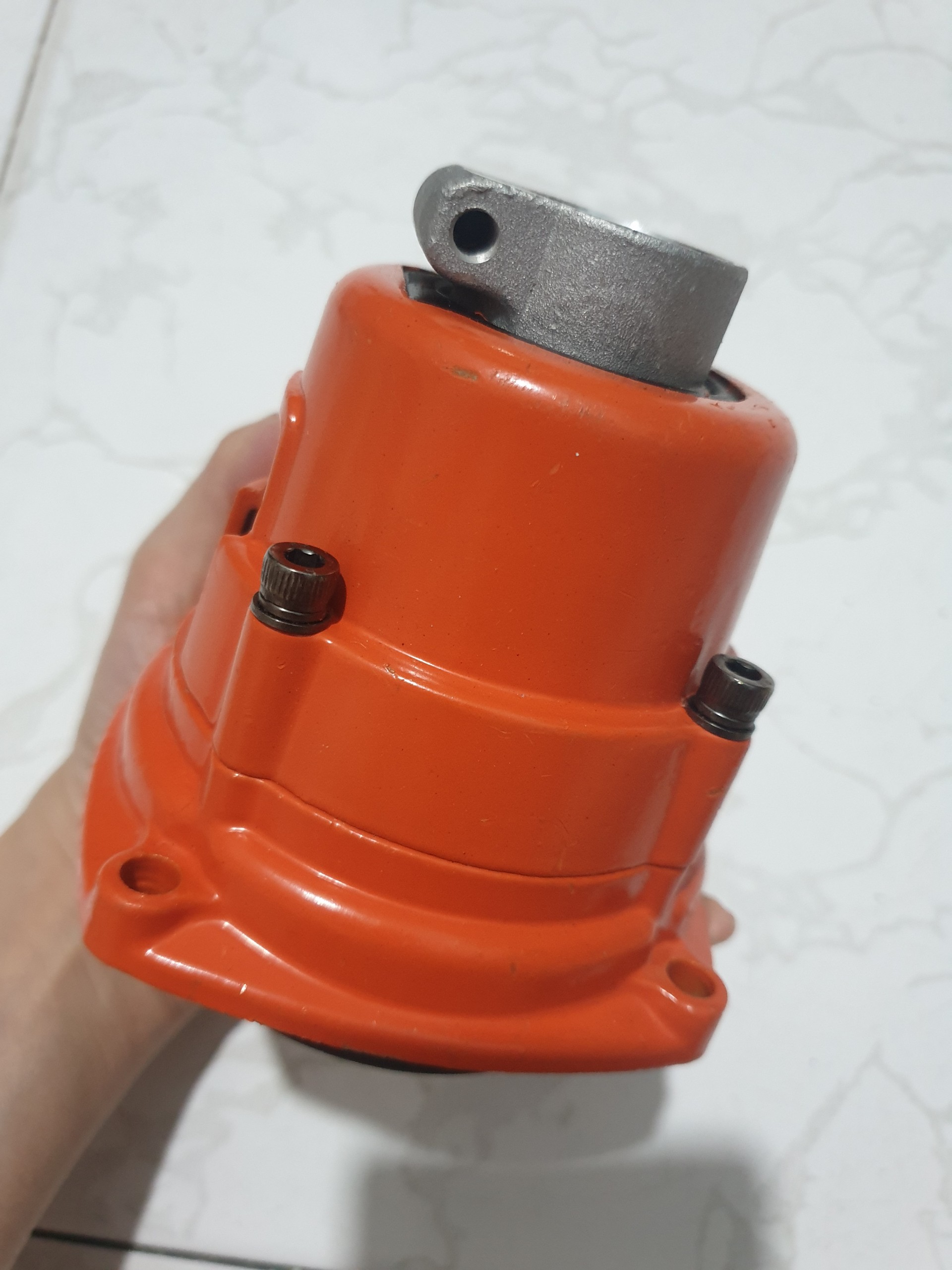 BẮP CHUỐI MÁY CẮT CỎ HUQ 143/541. 28MM - VUÔNG