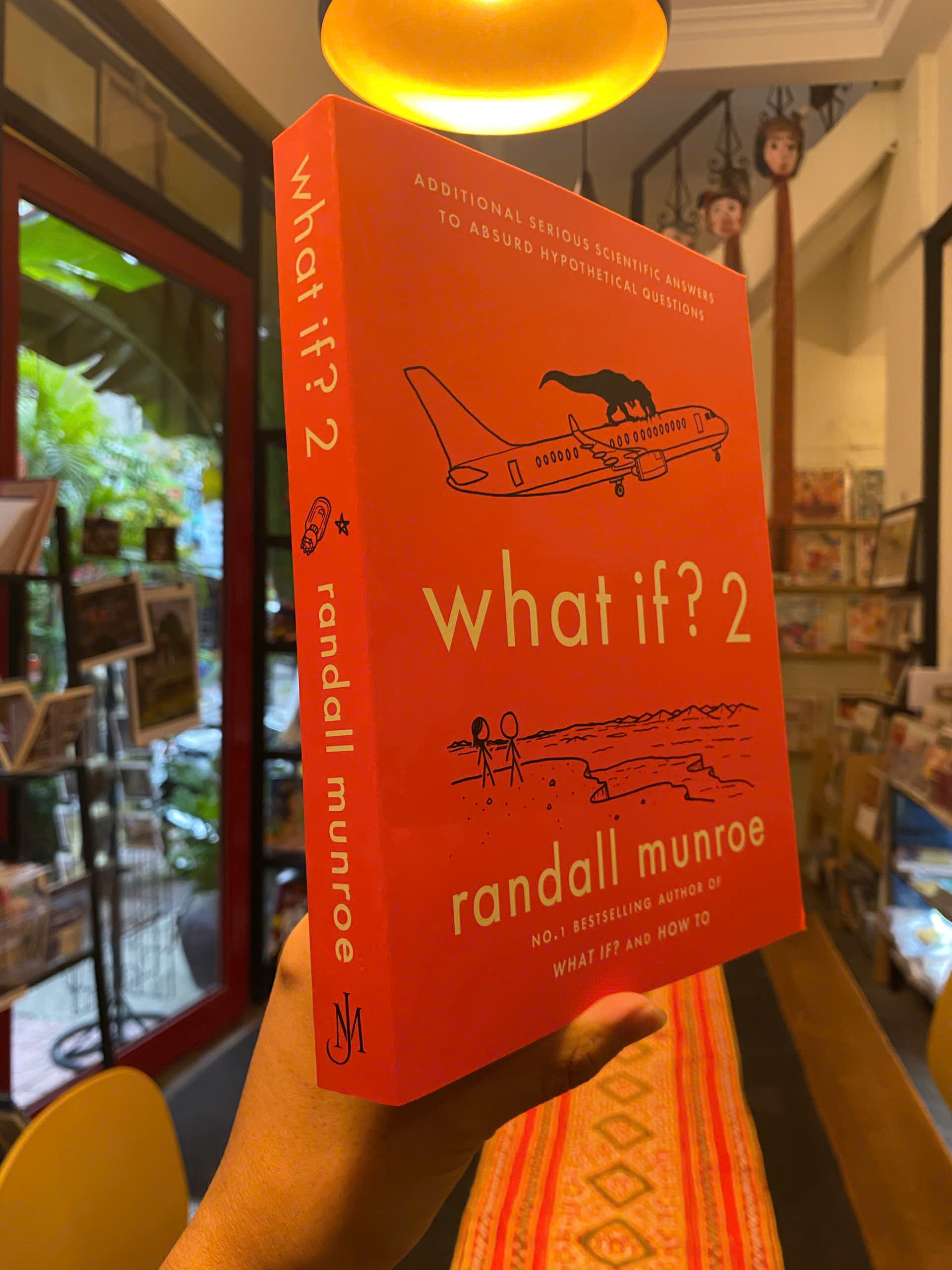 Sách - What If? 2: Additional Serious Scientific Answers to Absurd Hypothetical Questions by Randall Munroe