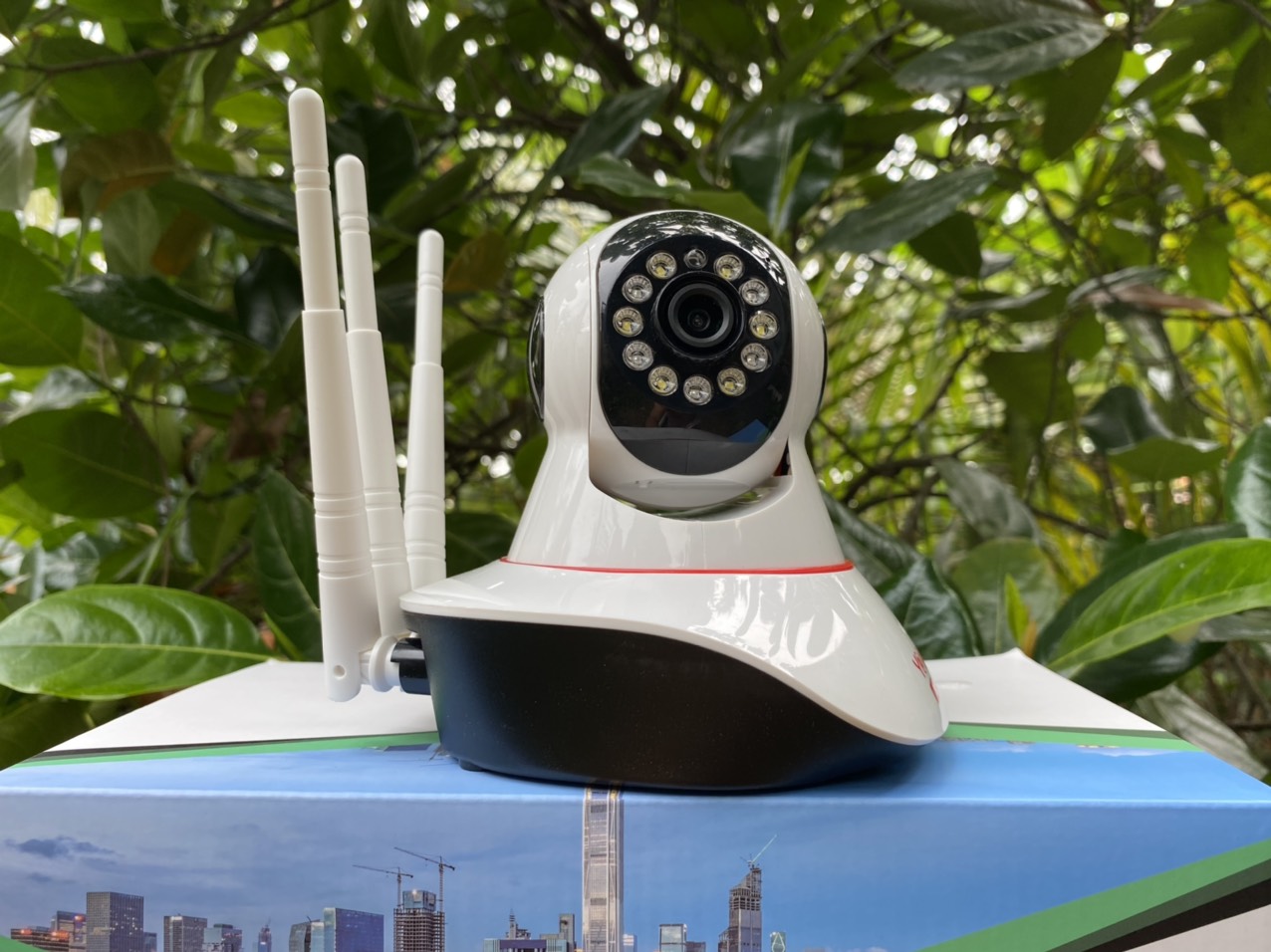 Camera wifi Yoosee 3 Râu xoay 360 trong nhà FullHD 1080 - Hàng Chính Hãng