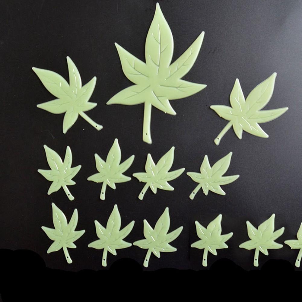 Bộ 10 miếng dán tường hình lá phong tím hiệu ứng dạ quang