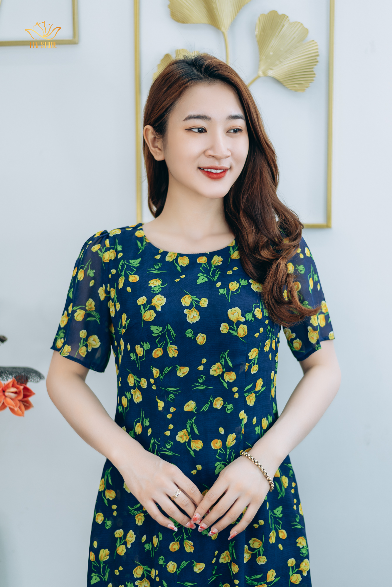 Đầm suông thiết kế trung niên cao cấp sang trọng Cổ tròn tay ngắn màu Xanh hoa vàng TT STORE TTV1292