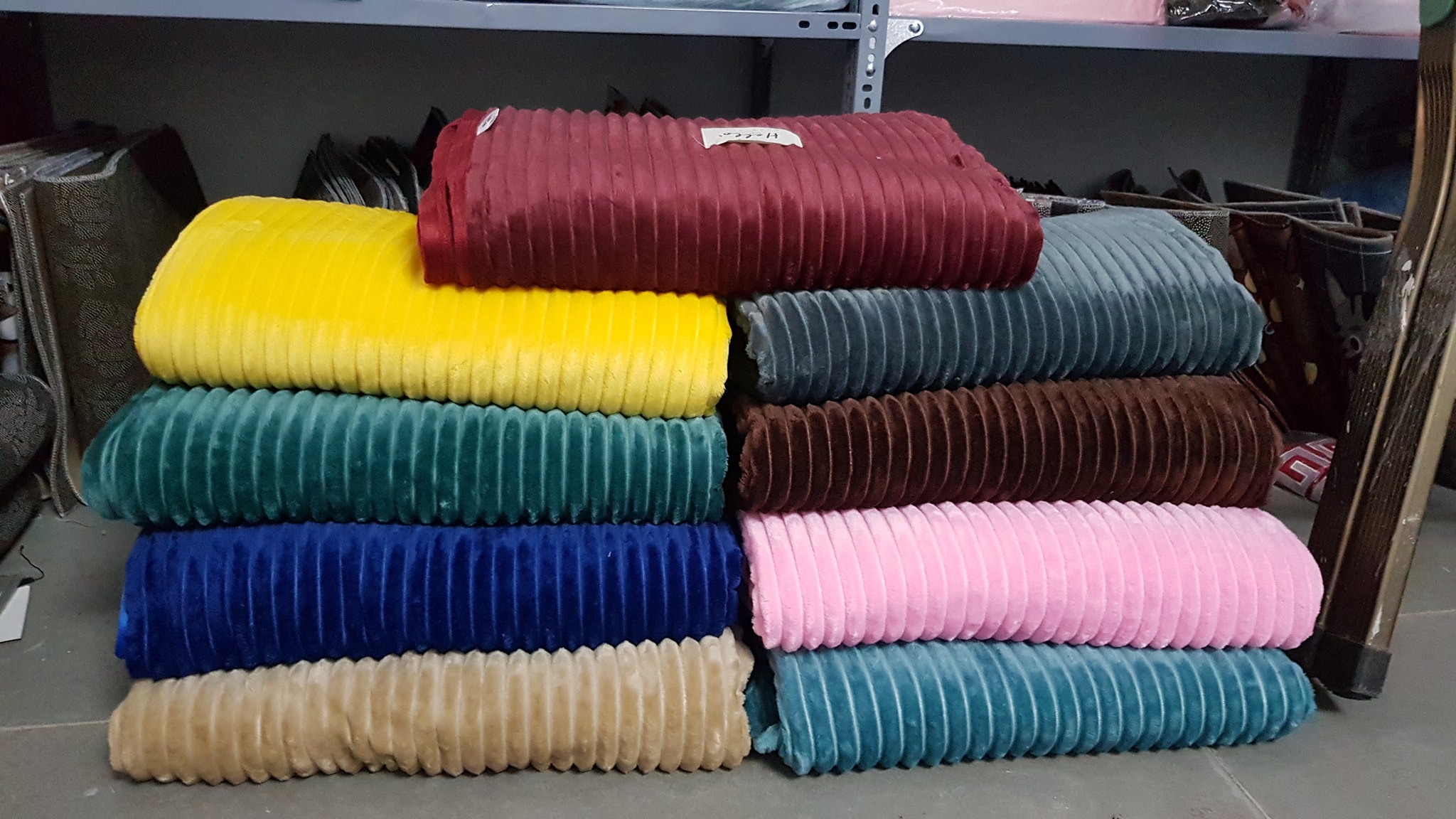 Chăn tuyết tăm màu xanh đậm - kích thước 2m2m3