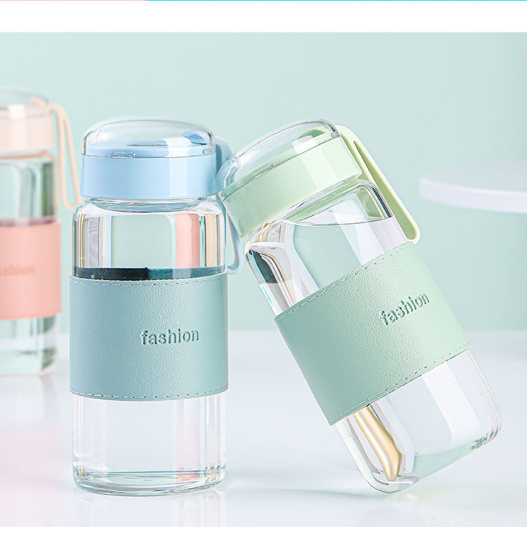 Bình Thuỷ Tinh Có Bọc Da Kèm Dây Đeo In Hình Chòm Sao Ở Nắp Dung Tích 340ml - Giao Màu Ngẫu Nhiên