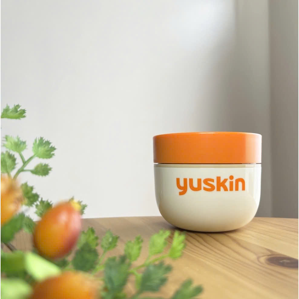 Kem Dưỡng Da Cấp Ẩm Dành Cho Da Khô,Thô Ráp Nứt Nẻ Yuskin Cream 120G (Combo Kem Dưỡng Và Set Mini)