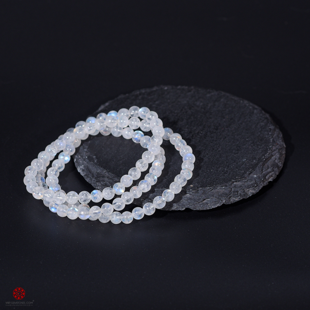 Vòng tay đá mặt trăng Moonstone 5mm tự nhiên quấn 3 lines thời trang - Hợp mệnh Kim, Thủy | VietGemstones