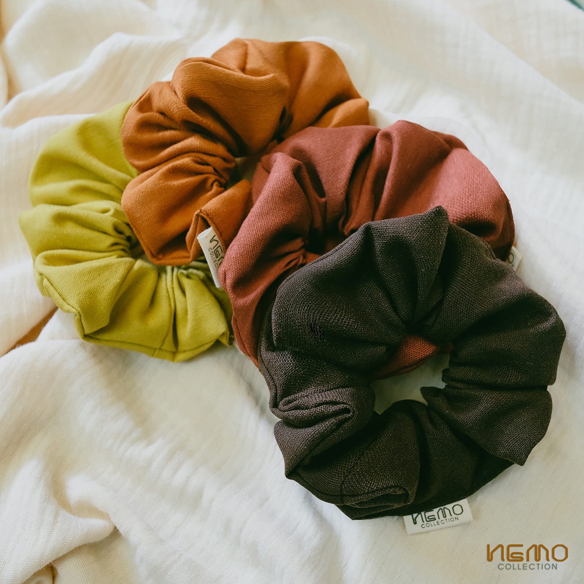 Cột Tóc Vải Linen Scrunchies NEMO Collection phôm phồng to sắc màu cổ điển - SCKM