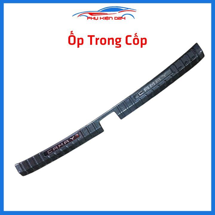 Ốp chống trầy cốp Camry 2019-2020-2021-2022 thép không gỉ vân Cacbon bảo vệ xe chống va đập