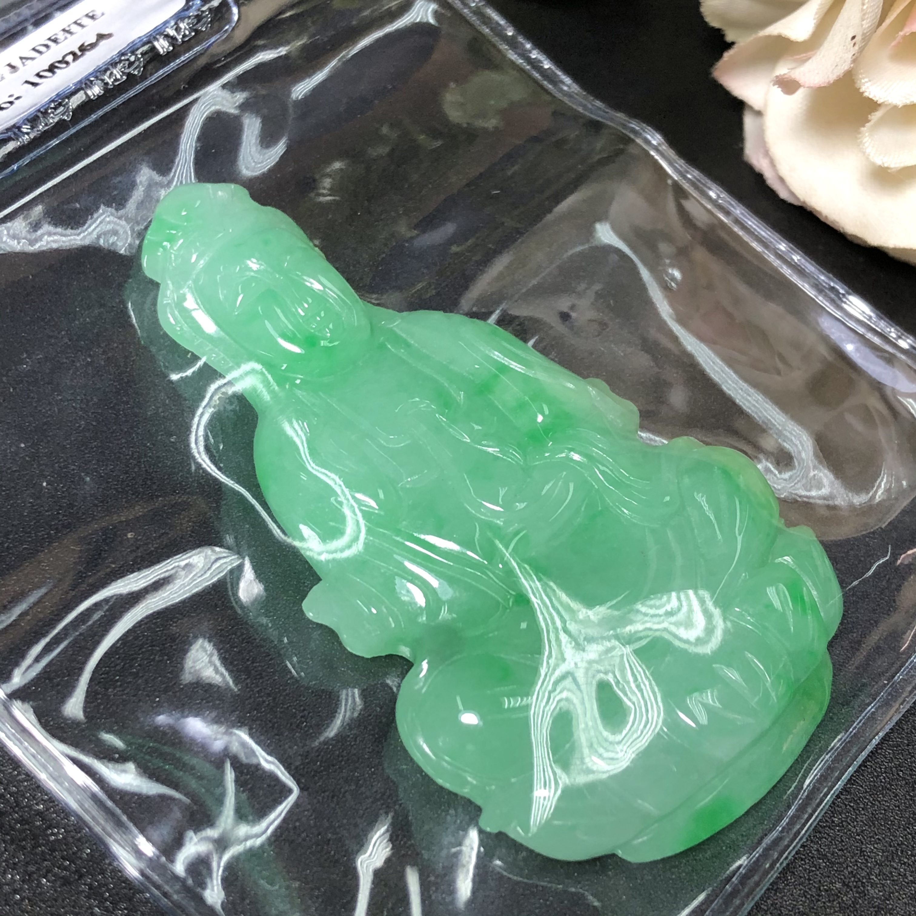 Mặt Phật Bà đứng Cẩm Thạch xanh lí cao cấp