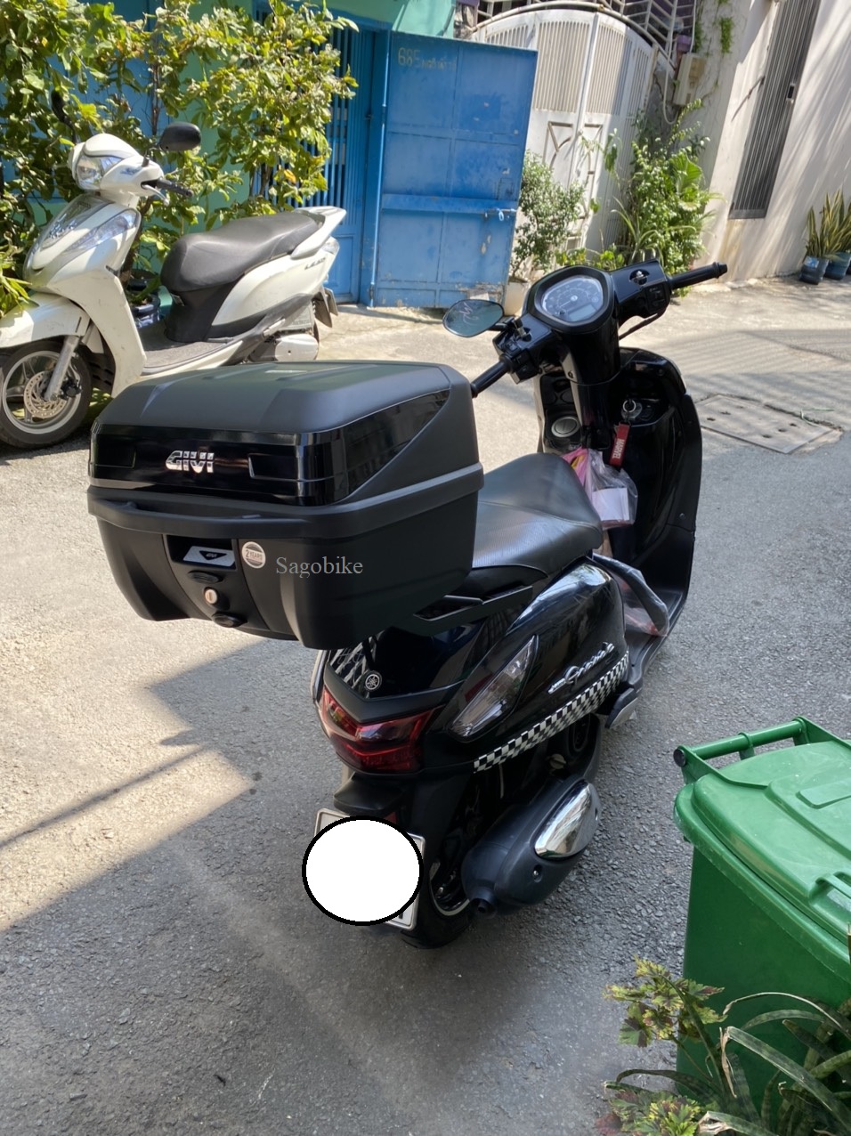 Thùng Givi B32NB và baga lắp cho xe Grande