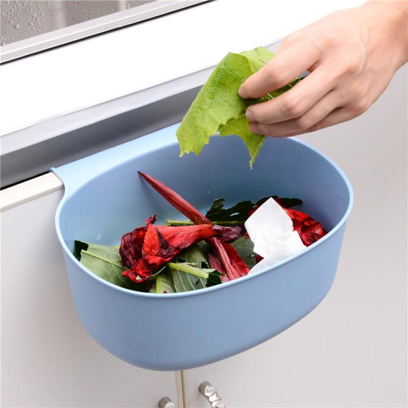 Dụng cụ đựng rác treo cửa tủ tiện dụng