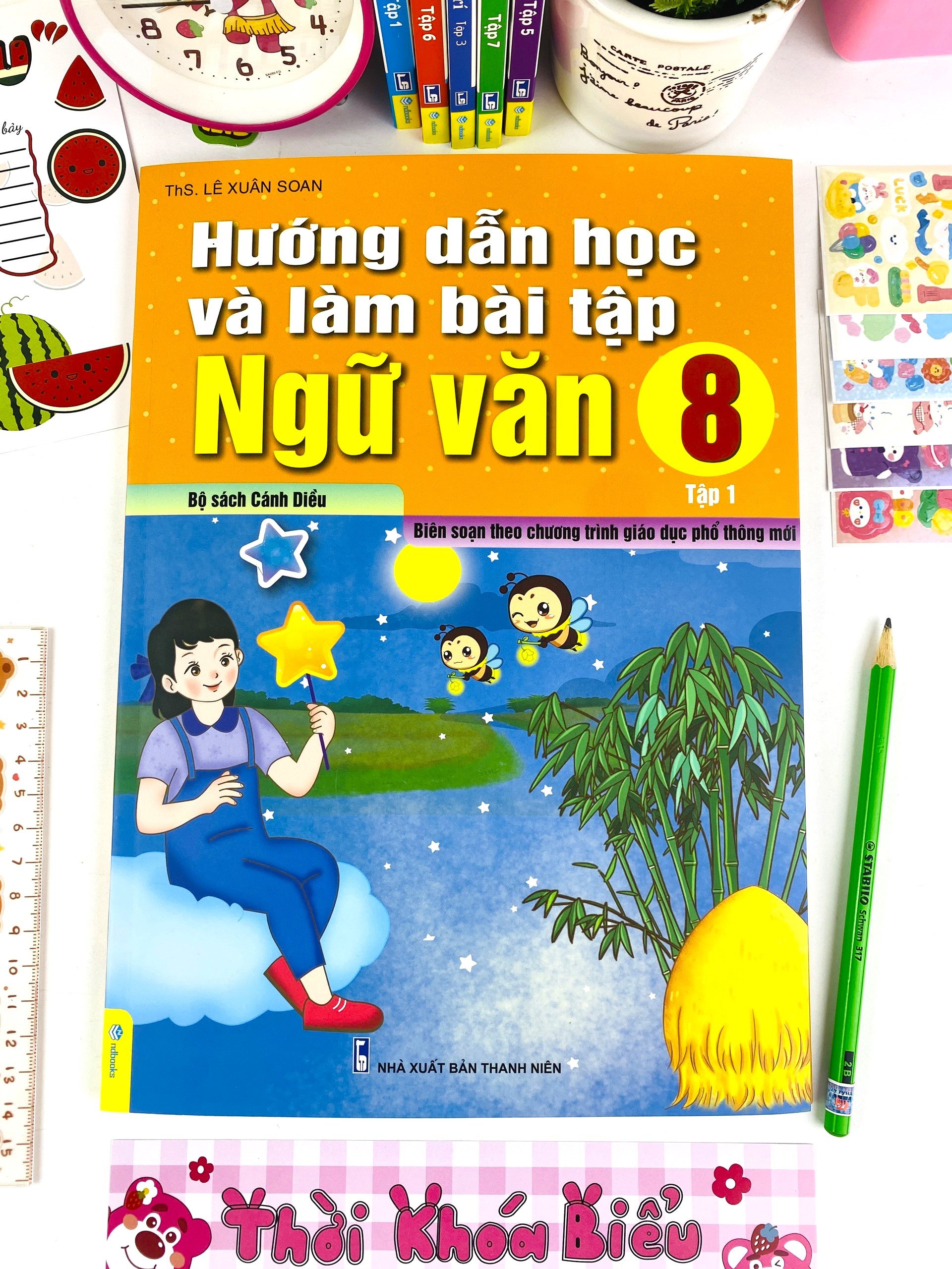 Sách - Hướng Dẫn Học Và Làm Bài Tập Ngữ Văn 8 - Biên soạn theo CT GDPT mới - Cánh Diều - ndbooks