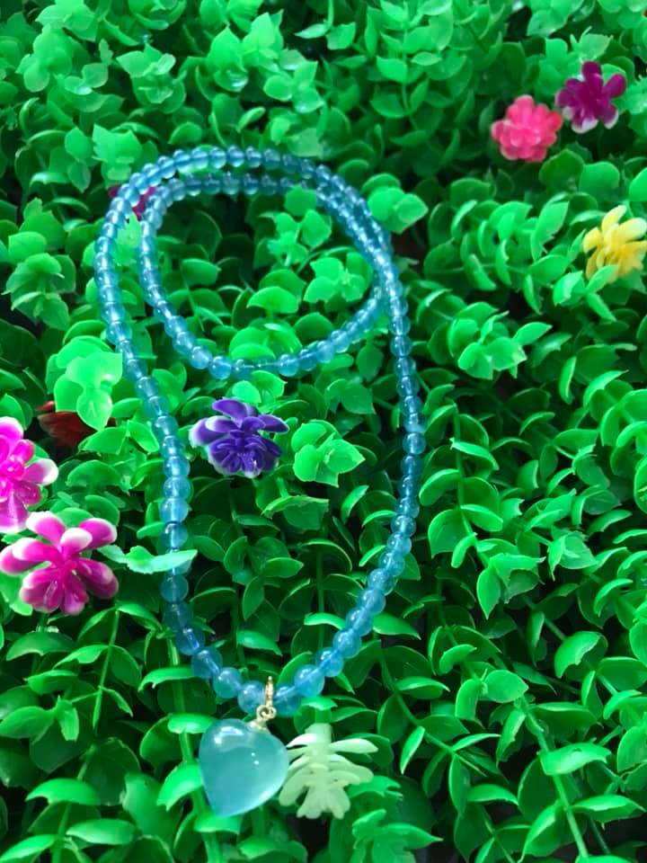 SỢI DÂY CHUYỀN ĐẸP XUẤT SẮC ĐÁ AQUA VIP MẶT TRÁI TIM DÂY CHUYỀN ĐEO ĐẸP SANG - NHẸ NHÀNG - TỊNH TÂM ĐẸP LẮM LUÔN NHE CHỊ EM ƠI MÀU XANH AQUA NHẸ NHÀNG ĐẸP 100% ĐÁ THIÊN NHIÊN