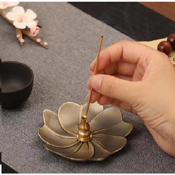 Khay dĩa HỨNG cắm nhang cây, nhang vòng HOA ĐỒNG 9.5cm - Tặng Đế Cắm Nhang Đồng Nhỏ