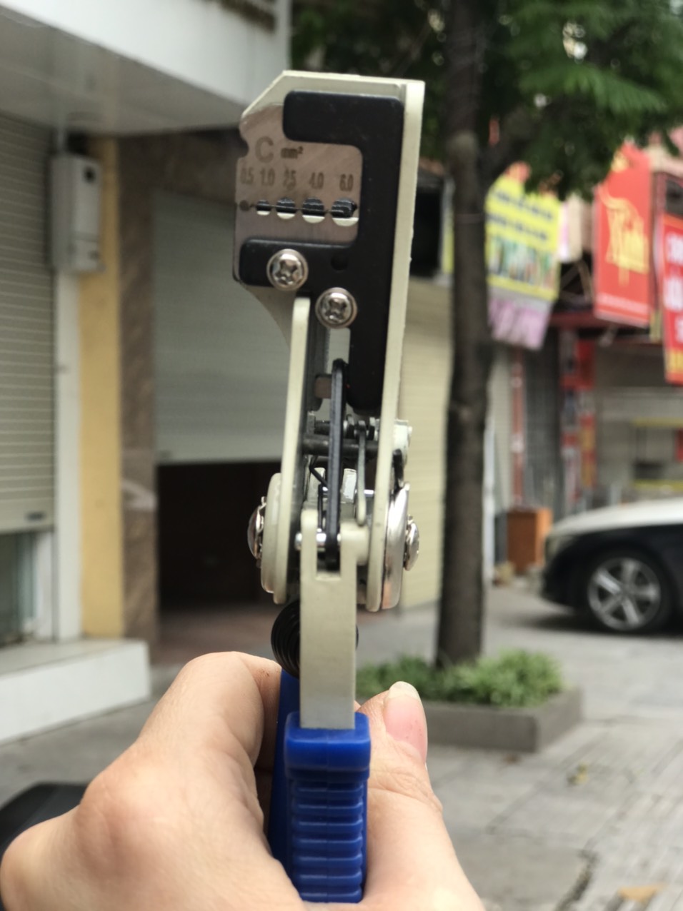 Kìm tuốt dây điện tự động Cmart B0029-N