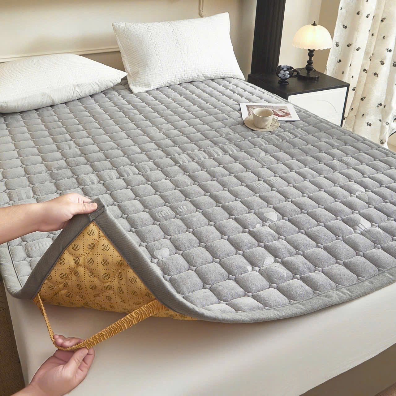 Nệm Topper Đệm Bông Thảm Nỉ Nhung Trải Giường Cao Cấp, Thảm Nhập Khẩu Trần Bông Đa Năng Trải Sàn Êm Ái 1M6 - 1M8 - HÀNG CHÍNH HÃNG MINIIN