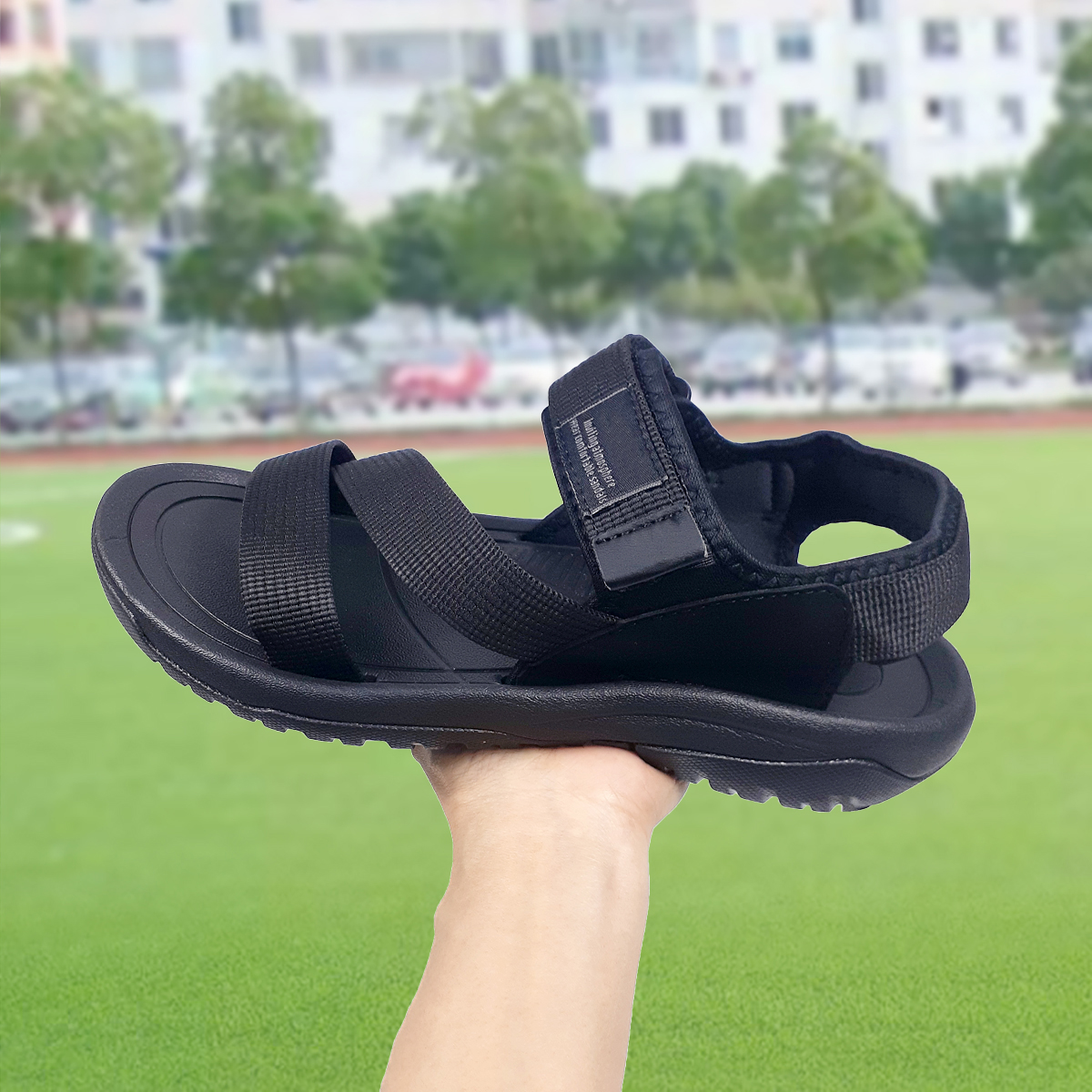 Giày sandal nam quai chéo vải dù màu đen S048