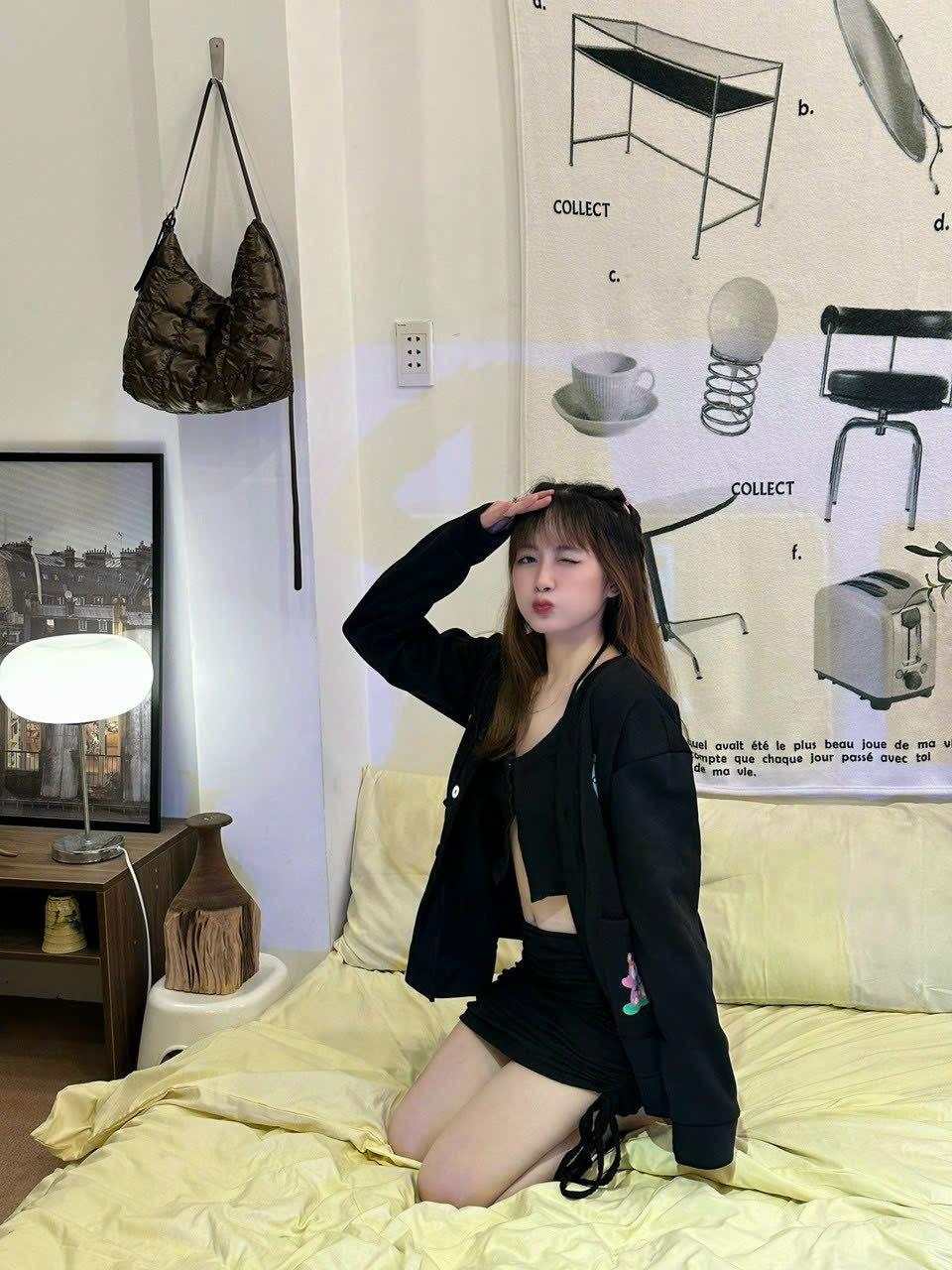 Áo Khoác Nỉ Cardigan nữ Unisex Trước Áo Có In Hình Gấu Dâu Dễ Thương HTM FASHION