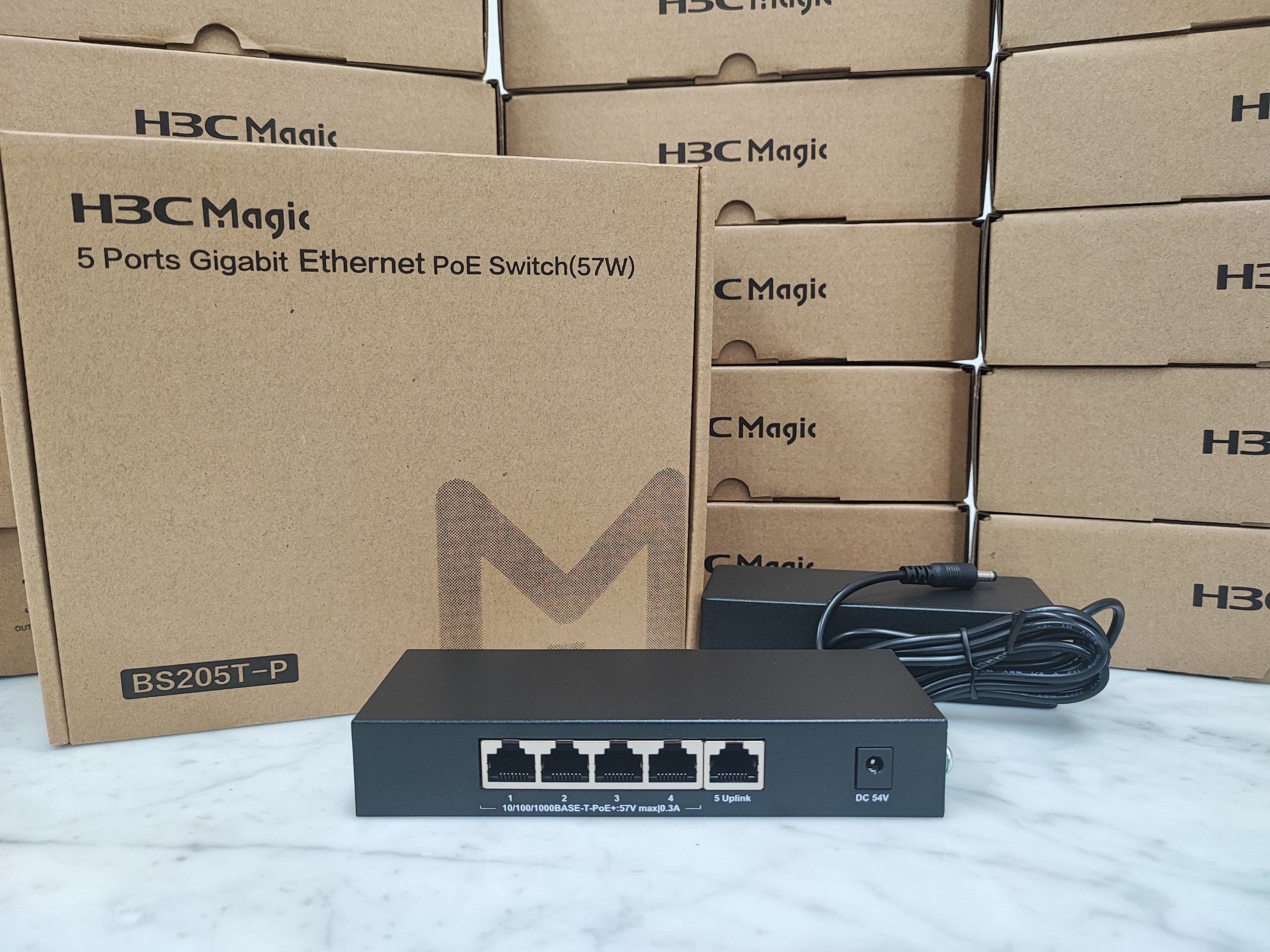 Bộ Chia Mạng Switch Để Bàn H3C BS205T-P 4 Cổng PoE/PoE+, 1 Cổng Uplink Gigabit - Hàng Chính Hãng