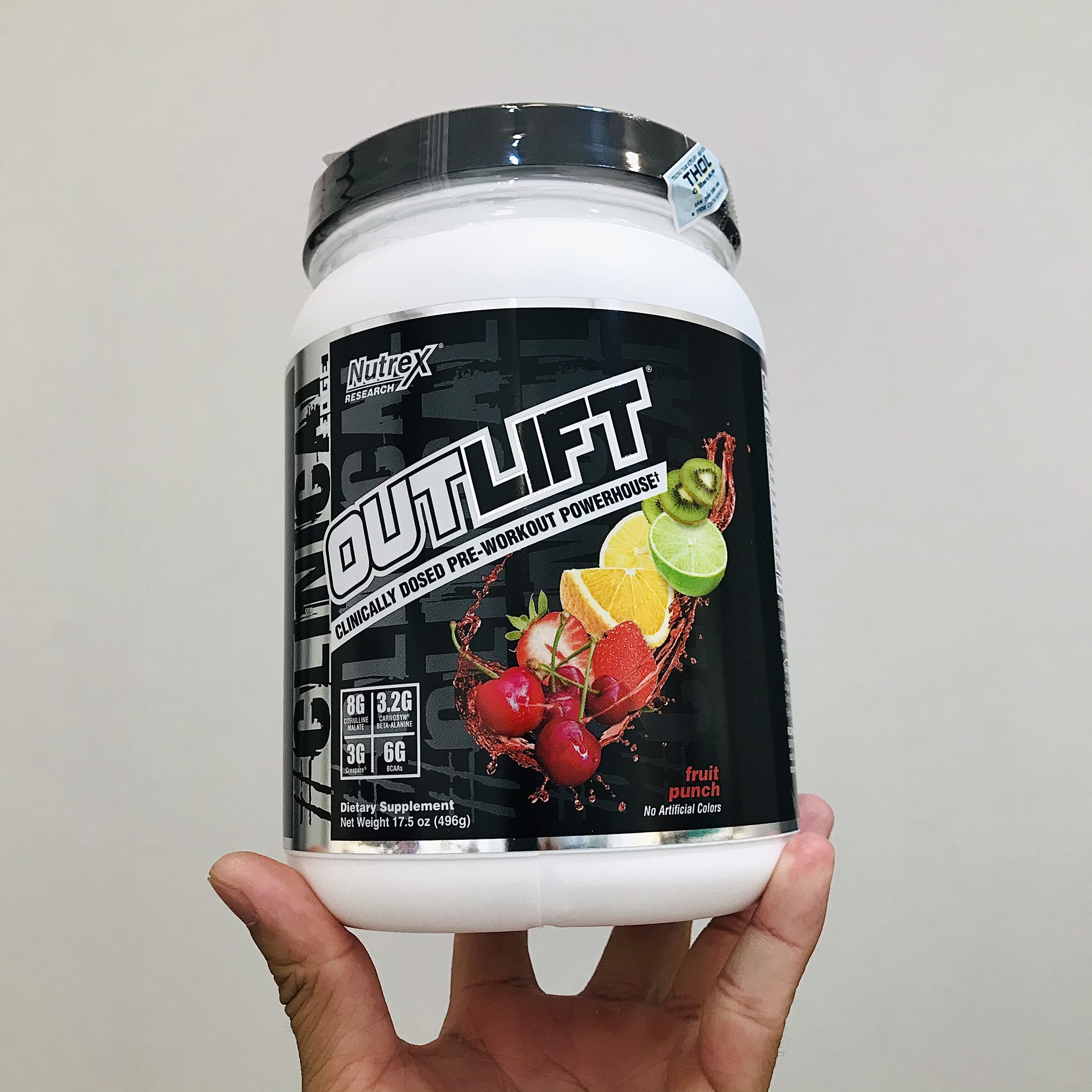 Combo Outlift Pre-Workout của Nutrex (Vị Fruit Punch - 20 lần dùng) Tăng Sức Mạnh & Độ Bền Trong Tập Luyện - Kèm Bình Lắc THOL (Màu ngẫu nhiên)