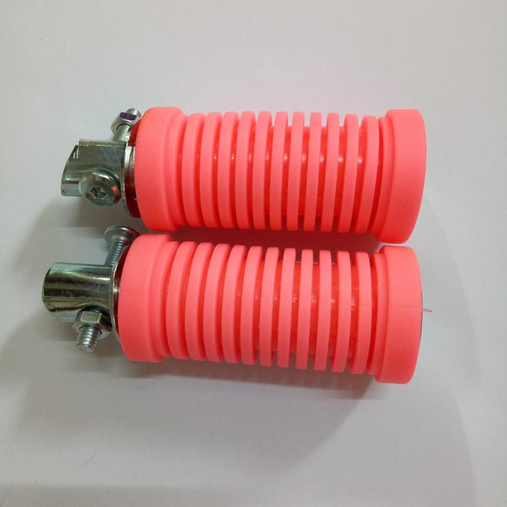 Cặp gác chân sau cao su màu cho xe số