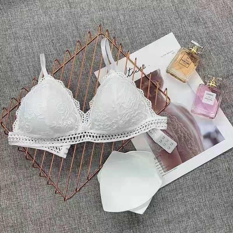 Áo lót nữ Bra Ren mềm CharmAiry áo ngực nữ mút mỏng không gọng hàng đẹp Hoa Đại Có Móc Gài