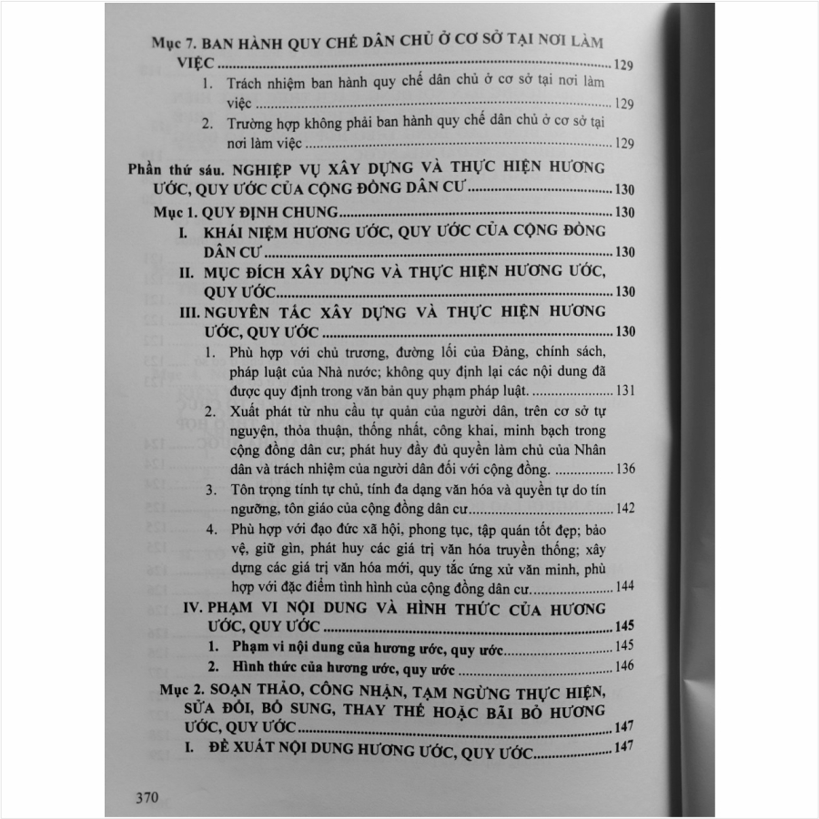 Những Điều Cần Biết Về Nội Dung, Cách thức Thực Hiện Dân Chủ Ở Cơ Sở và Hướng Dẫn Xây Dựng Thực Hiện Hương Đức, Quy Ước Của Cộng Đồng Dân Cư - V2290T