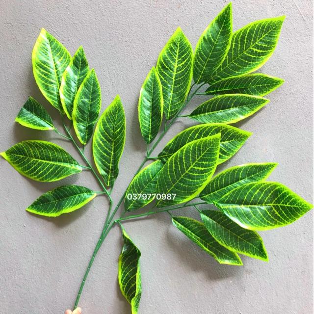 Cây giả - Cành lá kim tứ 3 nhánh