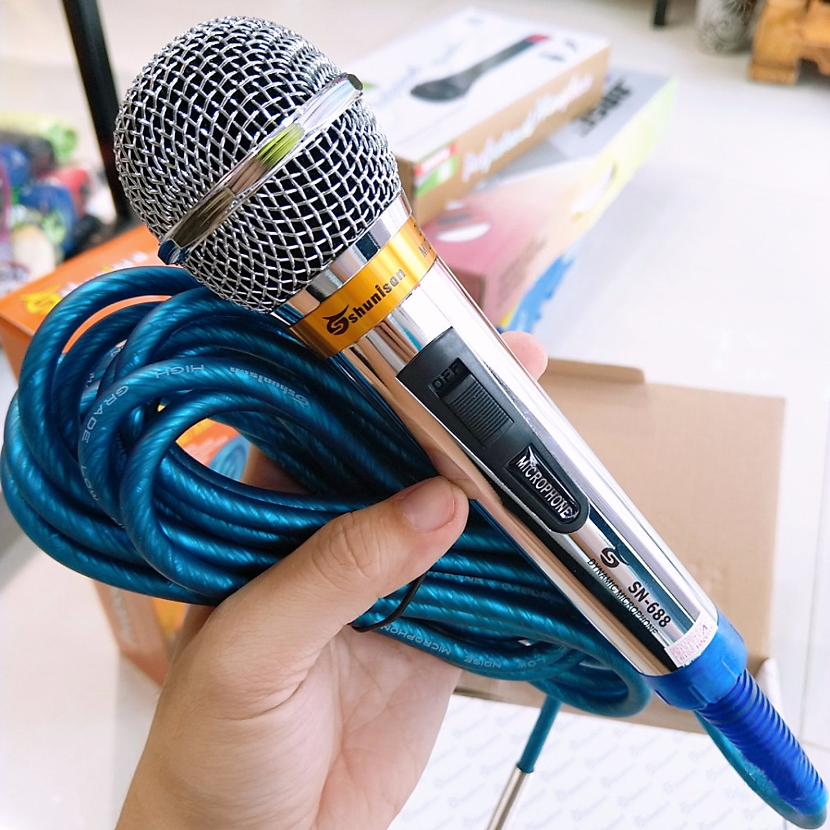 MICRO CÓ DÂY KARAOKE SHUNISON SN-688 - HÀNG NHẬP KHẨU