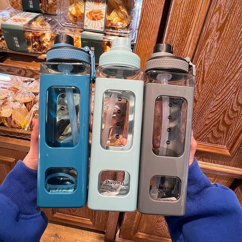 Bình Nước Vuông Dung Tích 700Ml Có Ống Hút , Quai Xách Tiện Dụng Tặng Kèm Sticker Xinh Xắn