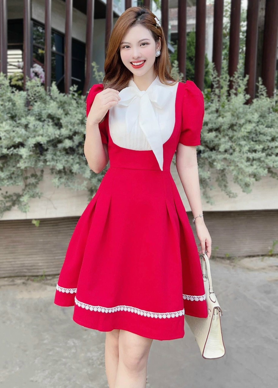 ĐẦM XOÈ CHẠY VIỀN REN PHỐI CỔ DẬP LY CỘT NƠ 2 MÀU Y HÌNH