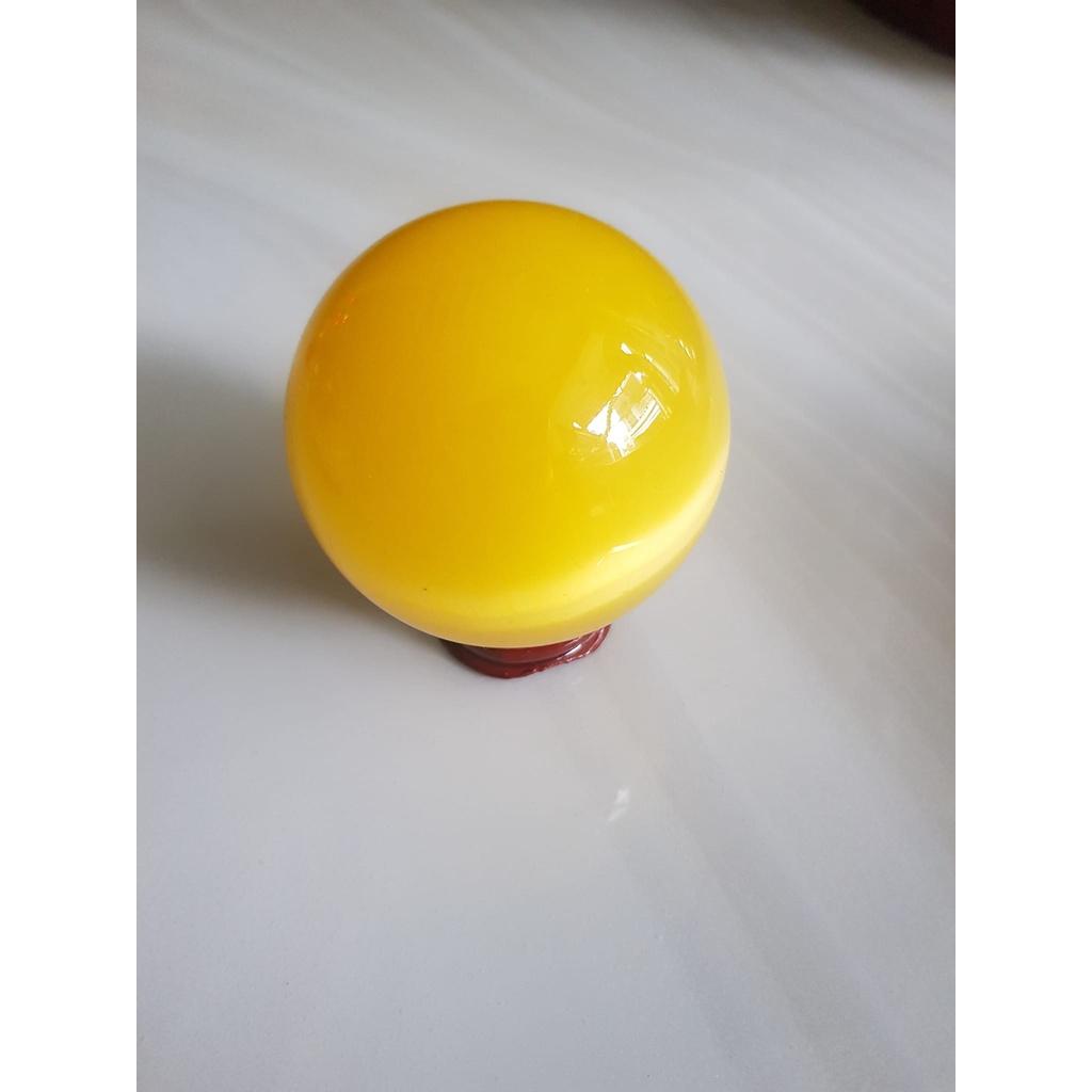 Trái Bi Phong Thủy Vàng Anh Tươi nhỏ vừa đá mắt mèo ánh cao 8cm x đk 6cm đế gỗ may mắn để bàn làm việc may mắn tài lộc hợp mệnh Kim, mệnh thổ, mệnh Thủy ạ