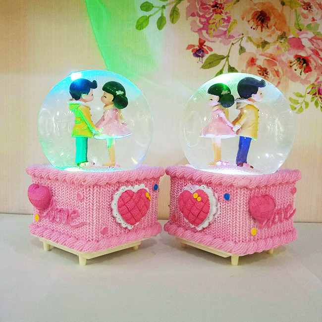 Hộp nhạc quả cầu cặp tình nhân