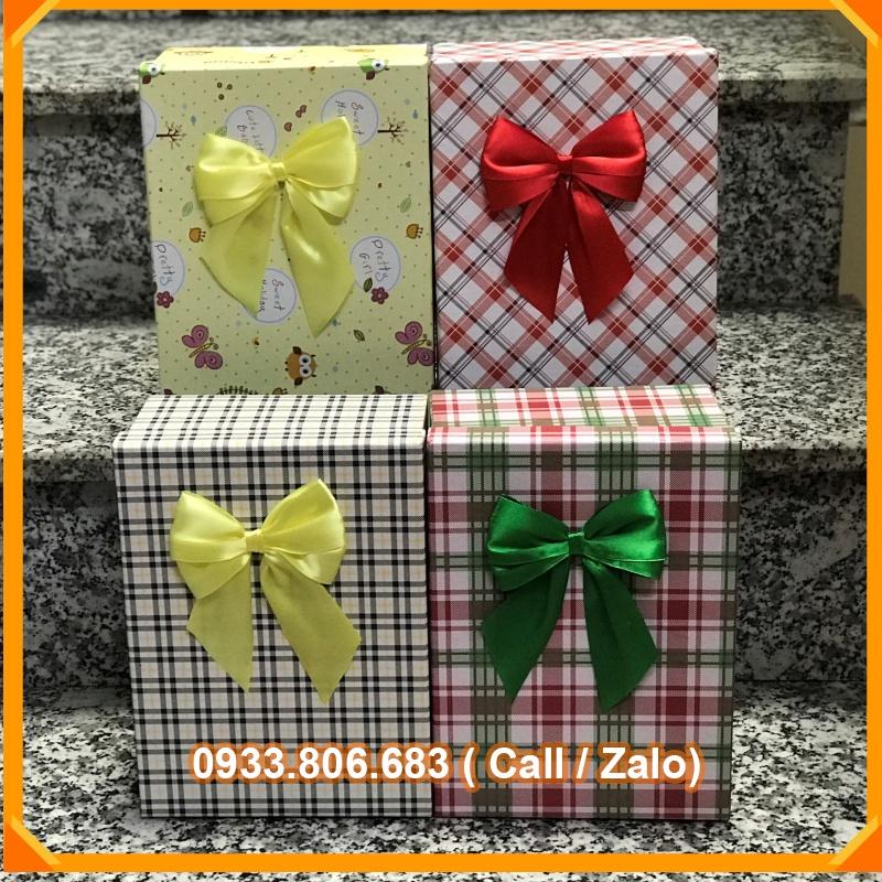 Hộp quà hình chữ nhật 23cmx16cm cao 9.5cm