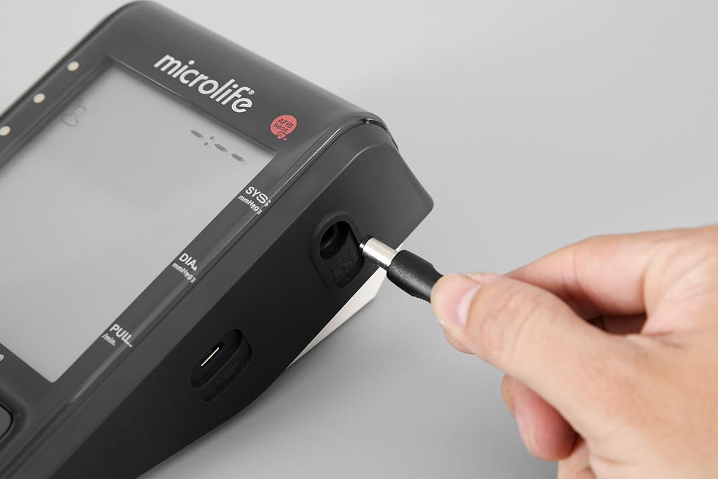 Máy đo huyết áp tự động Microlife B6 Advanced - Hàng chính hãng