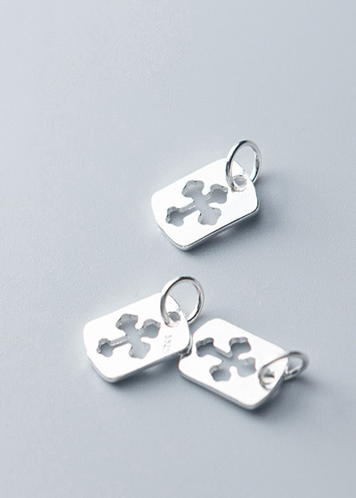 Combo 3 cái charm bạc miếng có hình thánh giá treo - Ngọc Quý Gemstones