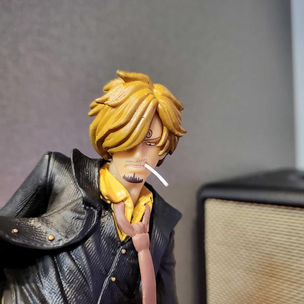 Mô hình Vinsmoke Sanji hắc cước 25 cm có LED (usb) - One Piece