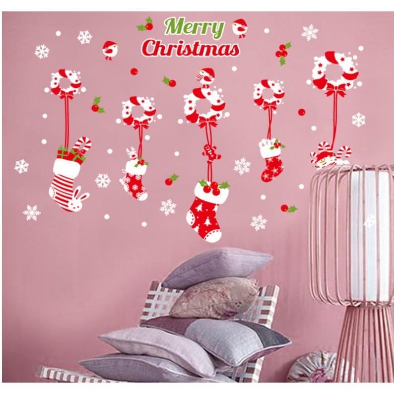 Decal trang trí noel vớ đỏ mừng giáng sinh