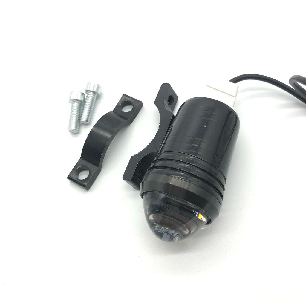 1 đèn LED hỗ trợ chiếu sáng cho xe mô tô